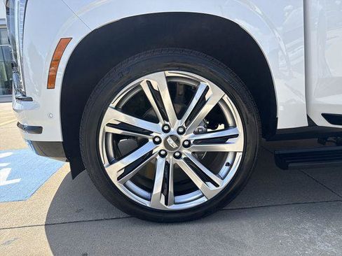 New 2026 Cadillac Escalade ESV Sport w/ Touring Package AWD/4WD image 22