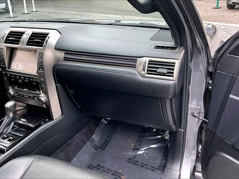 Used 2021 Lexus GX 460 Premium image 16