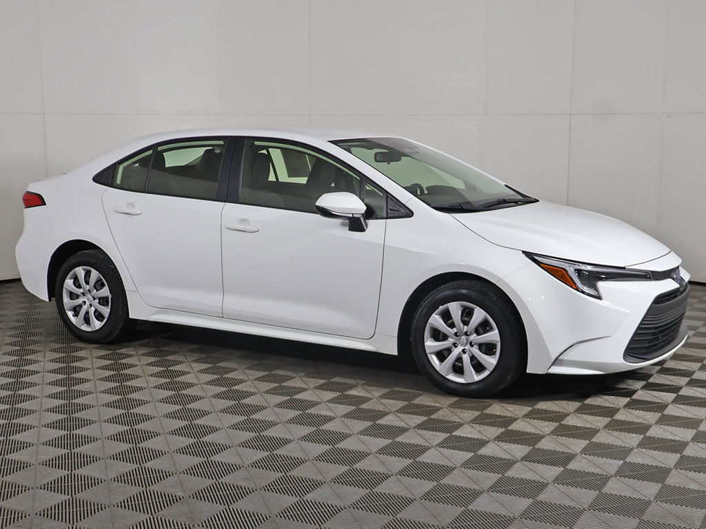 Used 2024 Toyota Corolla LE FWD image 11