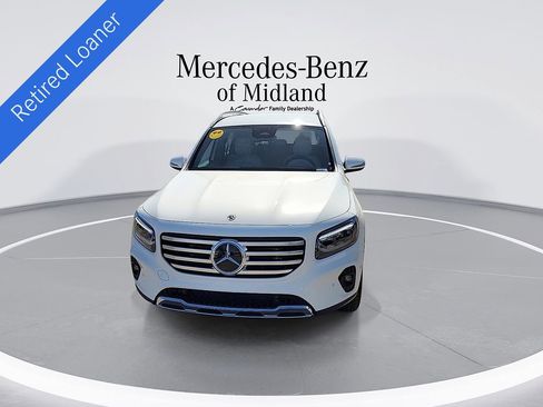 New 2025 Mercedes-Benz GLB 250 image 3