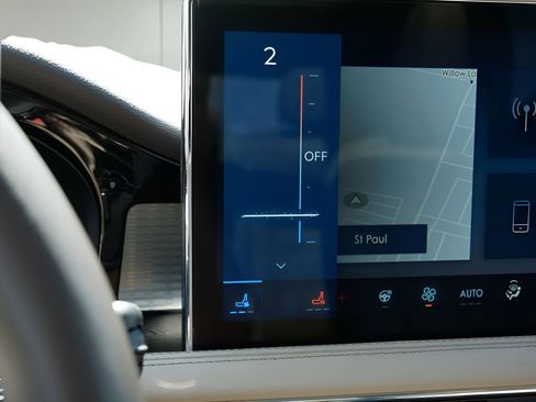 Certified 2023 Lincoln Corsair AWD w/ Equipment Group 101A image 23