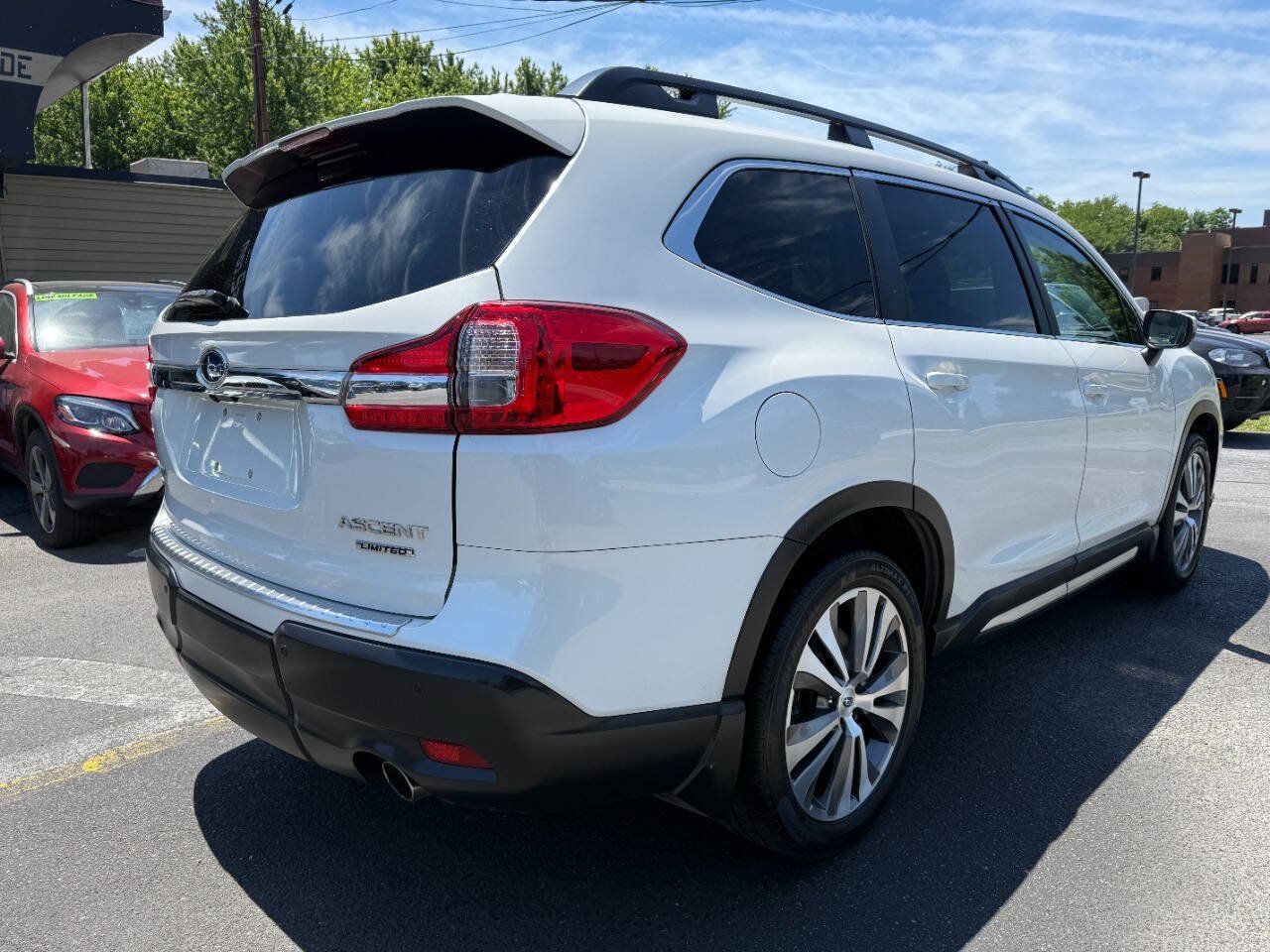 Used 2021 Subaru Ascent Limited w/ Technology Package AWD/4WD image 3