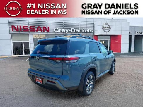 New 2026 Nissan Pathfinder SL w/ Cargo Package FWD image 7