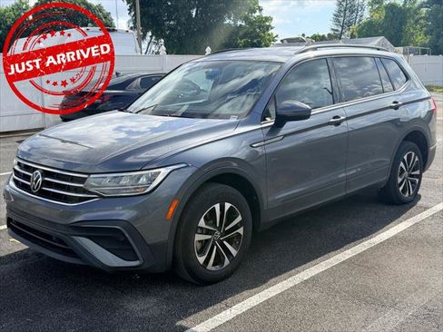 Used 2022 Volkswagen Tiguan S FWD image 2