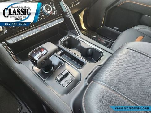 Used 2023 GMC Sierra 1500 AT4 w/ AT4 Premium Package AWD/4WD image 22