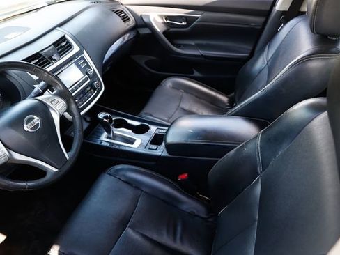 Used 2017 Nissan Altima 2.5 SL image 4