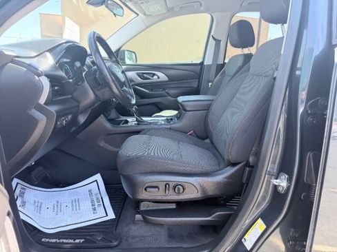 Used 2019 Chevrolet Traverse LT FWD image 14