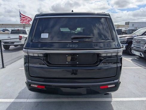 New 2026 Jeep Grand Wagoneer 2WD w/ 8-Passenger Seating Package image 4