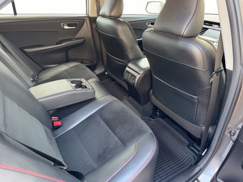 Used 2017 Toyota Camry XSE FWD image 29