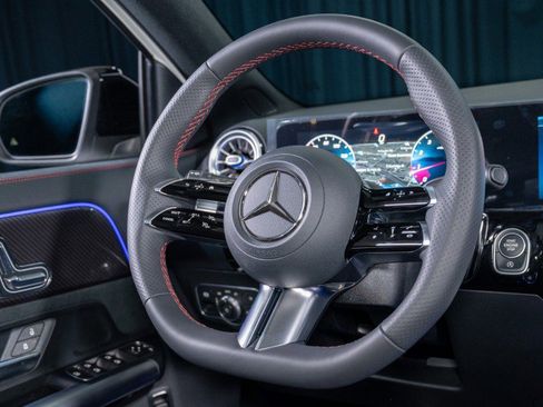 Certified 2025 Mercedes-Benz GLA 250 250 SUV image 18