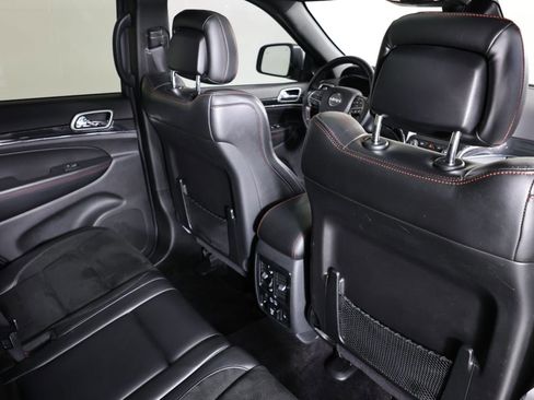 Used 2017 Jeep Grand Cherokee Trailhawk w/ Trailhawk Luxury Group image 41