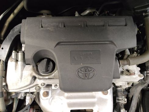 Used 2018 Toyota RAV4 LE image 30