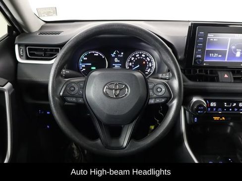 Used 2021 Toyota RAV4 LE w/ Carpet Mat Package (TMS) AWD/4WD image 7