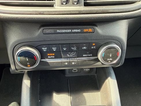 Used 2025 Ford Escape ST-Line AWD/4WD image 13