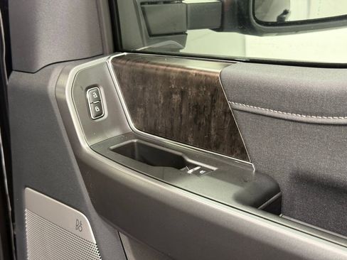 New 2026 Ford F250 Lariat w/ Black Appearance Package image 22