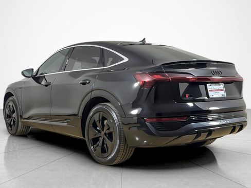 Used 2024 Audi Q8 e-tron Premium Plus w/ Premium Plus Package AWD/4WD image 3