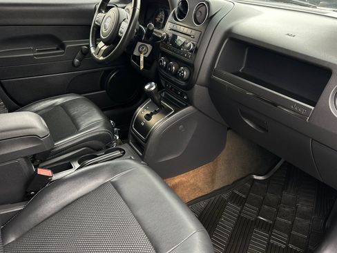Used 2016 Jeep Patriot Sport image 19