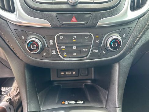 Used 2021 Chevrolet Equinox Premier AWD/4WD image 28