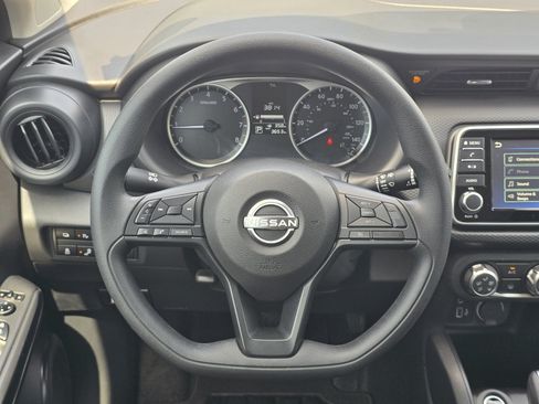 Used 2025 Nissan Kicks Play S FWD image 15