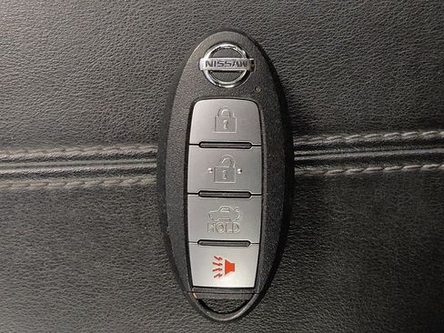 Used 2023 Nissan Sentra SV FWD image 32