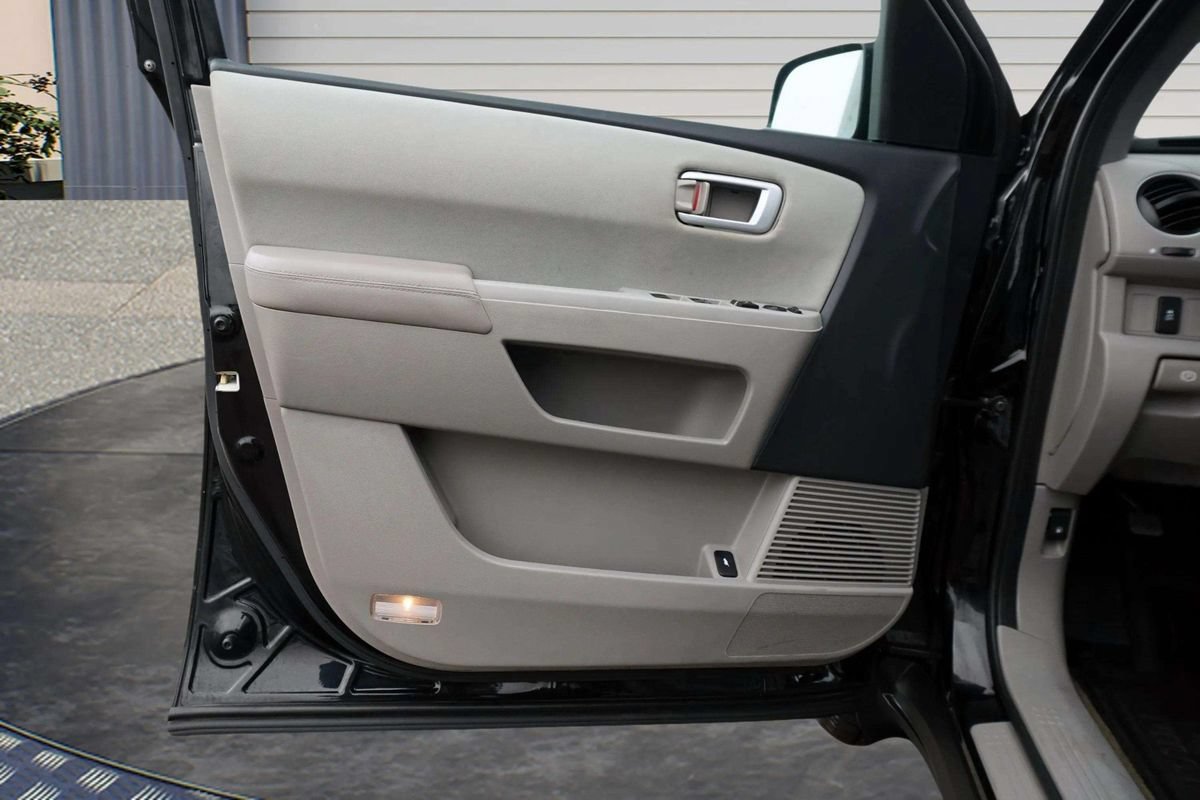 Used 2015 Honda Pilot LX image 13