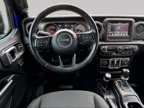 Used 2019 Jeep Wrangler Sport AWD/4WD image 5