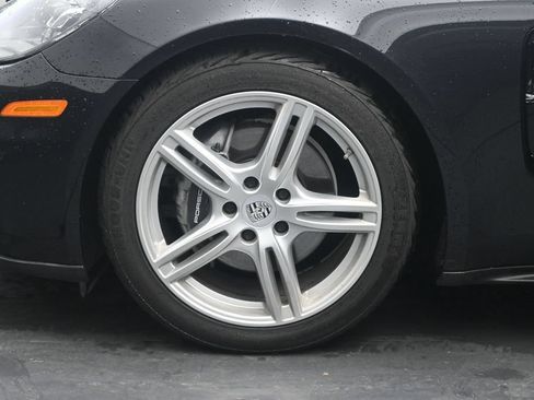 Used 2019 Porsche Panamera 4 AWD/4WD image 36