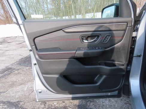 New 2026 Honda Pilot Black Edition image 19