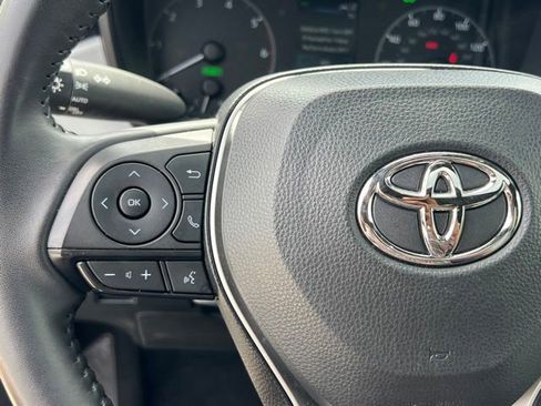 Used 2024 Toyota Corolla SE w/ SE Package FWD image 21