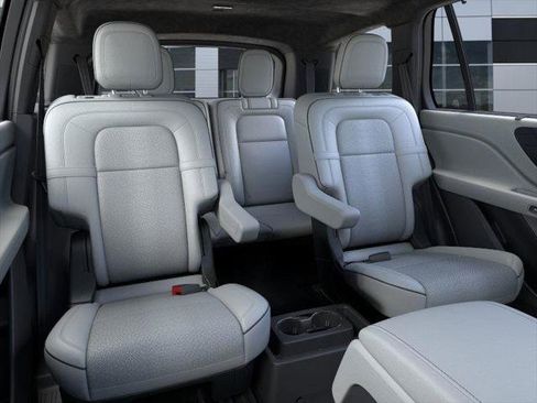 New 2026 Lincoln Aviator Black Label w/ Dynamic Handling Package image 11