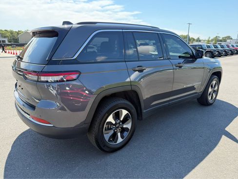 Used 2024 Jeep Grand Cherokee Limited 4xe image 10