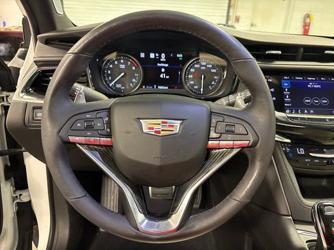 Used 2020 Cadillac XT6 Sport AWD/4WD image 33