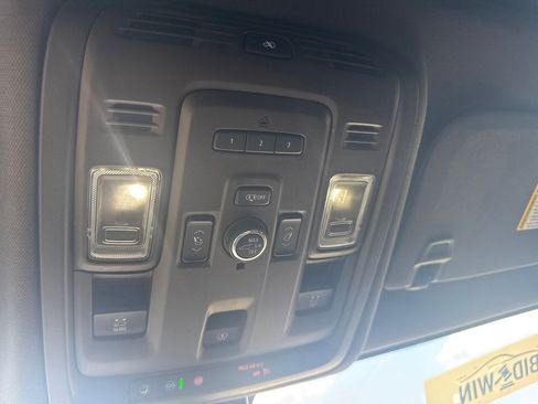 Used 2021 GMC Yukon Denali w/ Denali Premium Package AWD/4WD image 14