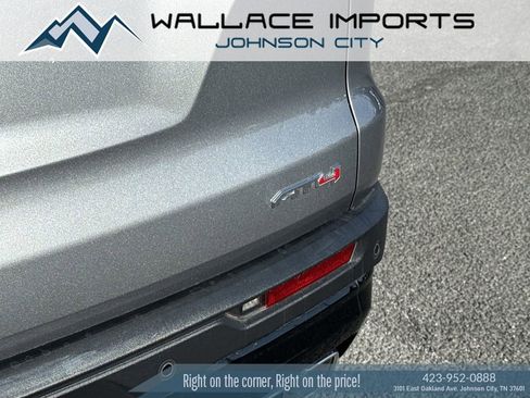 Used 2024 GMC Acadia AT4 w/ Super Cruise Package image 11