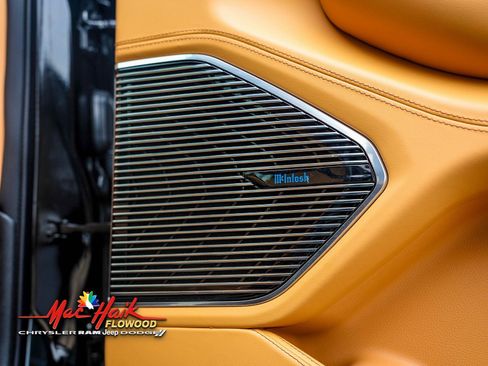 Used 2025 Jeep Grand Cherokee L Summit w/ Advanced Protech Group IV image 18