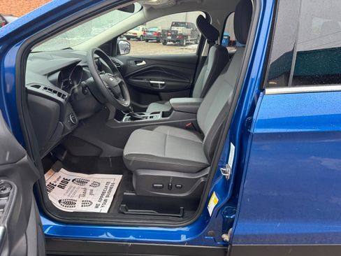 Used 2019 Ford Escape SE image 9