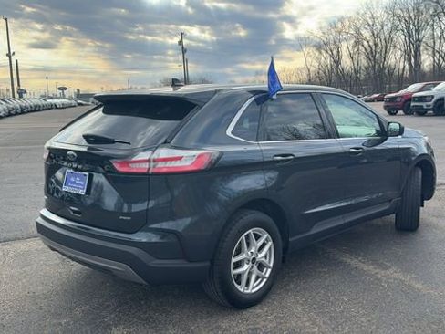 Certified 2023 Ford Edge SEL w/ Convenience Package image 4