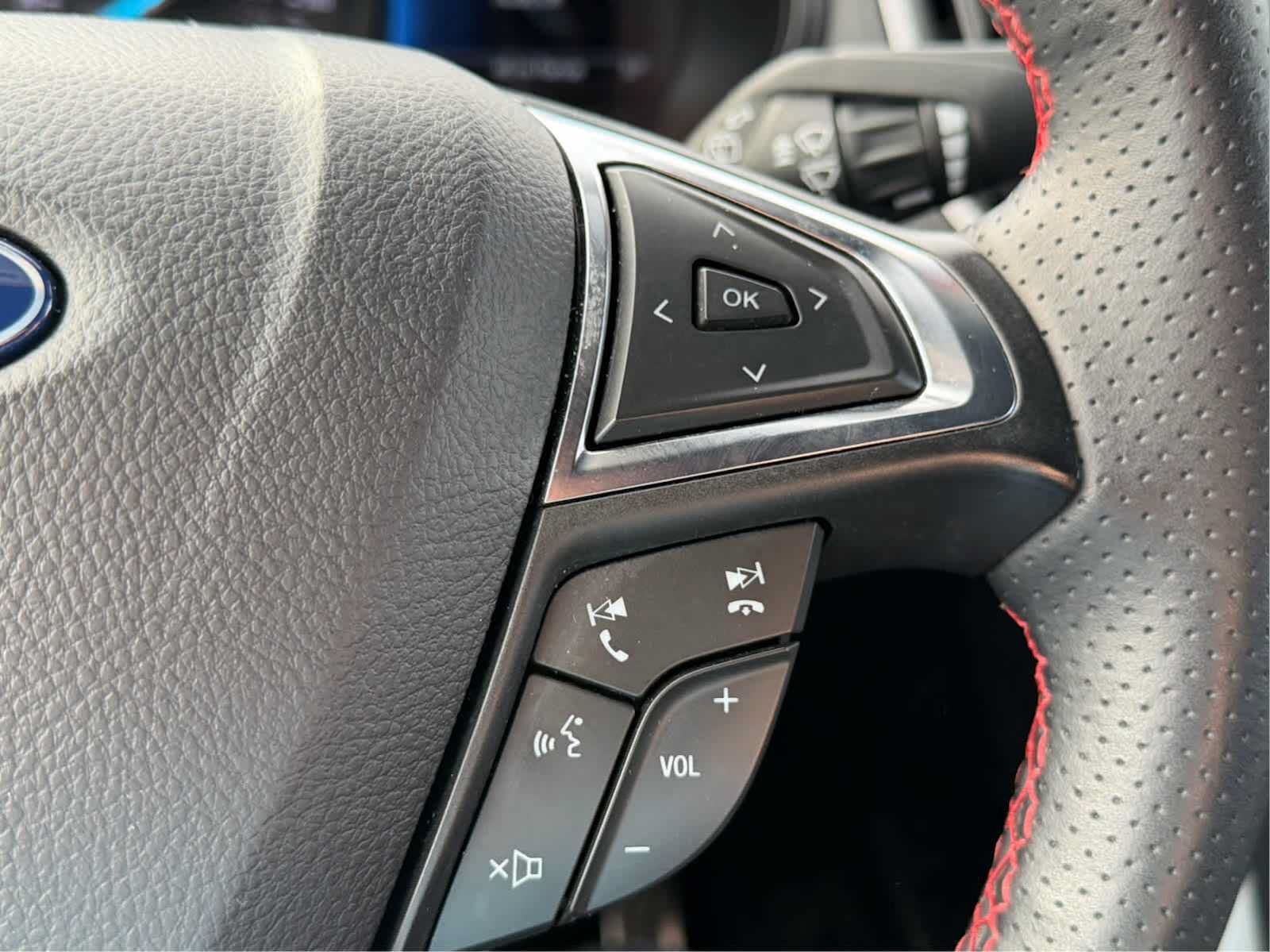 Used 2024 Ford Edge ST-Line AWD/4WD image 11