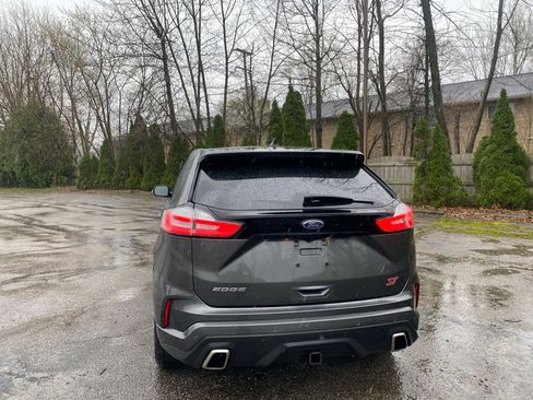 Used 2019 Ford Edge ST w/ Convenience Package AWD/4WD image 4