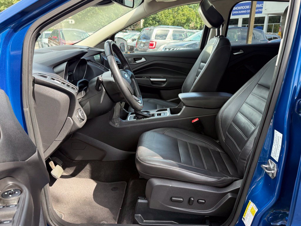Used 2018 Ford Escape SEL w/ Ford Safe & Smart Package AWD/4WD image 19
