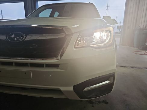 Used 2018 Subaru Forester 2.5i Premium AWD/4WD image 32