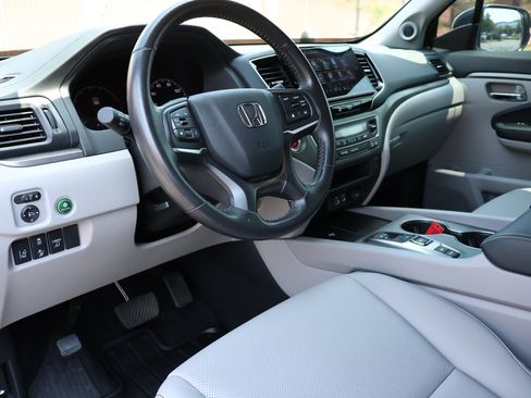 Used 2025 Honda Ridgeline RTL image 3