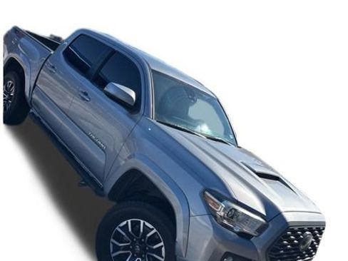 Used 2020 Toyota Tacoma TRD Sport image 12