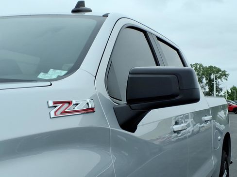 Used 2021 Chevrolet Silverado 1500 RST AWD/4WD image 33
