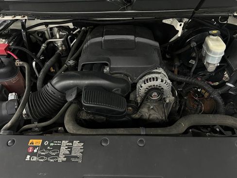 Used 2013 Cadillac Escalade ESV Platinum AWD/4WD image 10