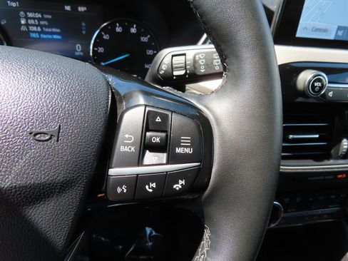 Used 2022 Ford Escape SEL FWD image 18