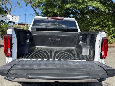 Used 2025 GMC Sierra 1500 SLT AWD/4WD image 10