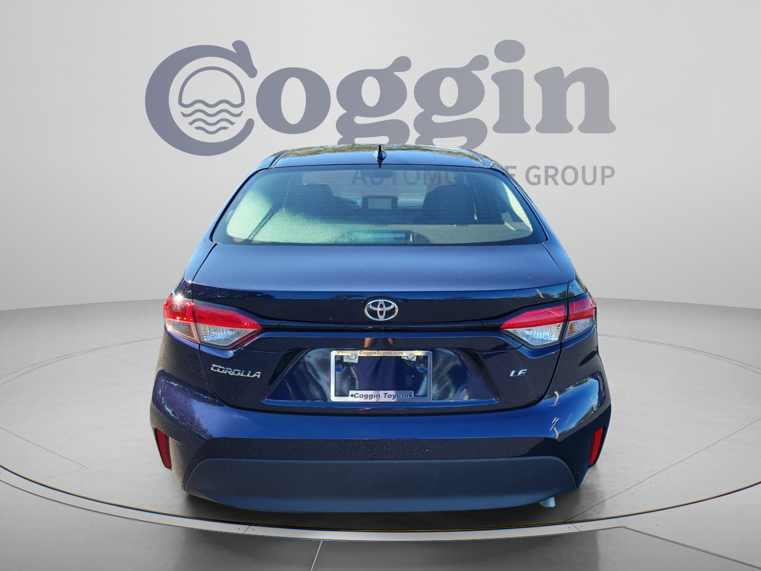 Used 2025 Toyota Corolla LE FWD image 3