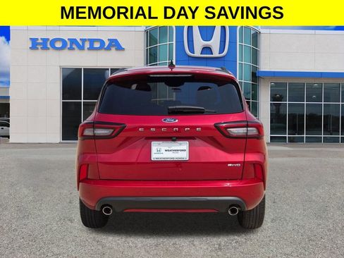 Used 2023 Ford Escape ST-Line w/ Tech Pack #1 AWD/4WD image 4