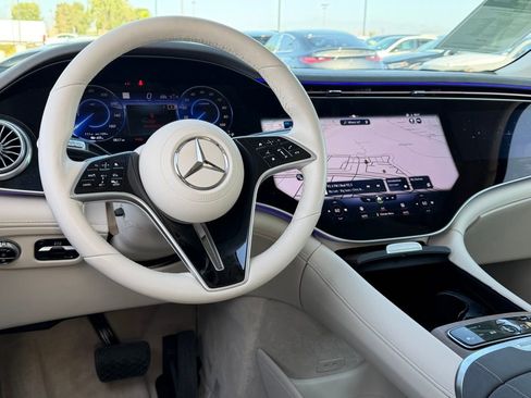 Used 2023 Mercedes-Benz EQS 580 4MATIC SUV image 29